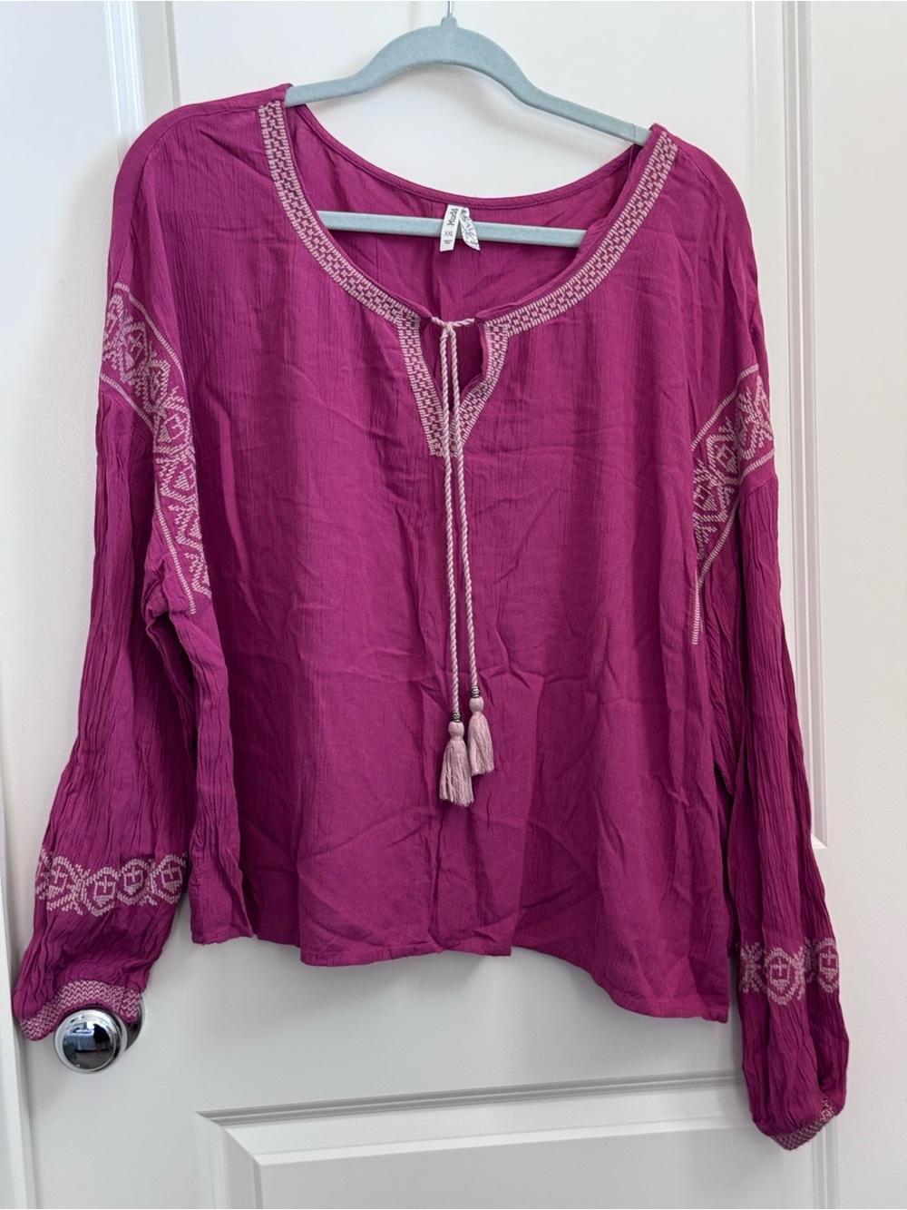 Mudd Magenta Boho Embroidered Tunic Top